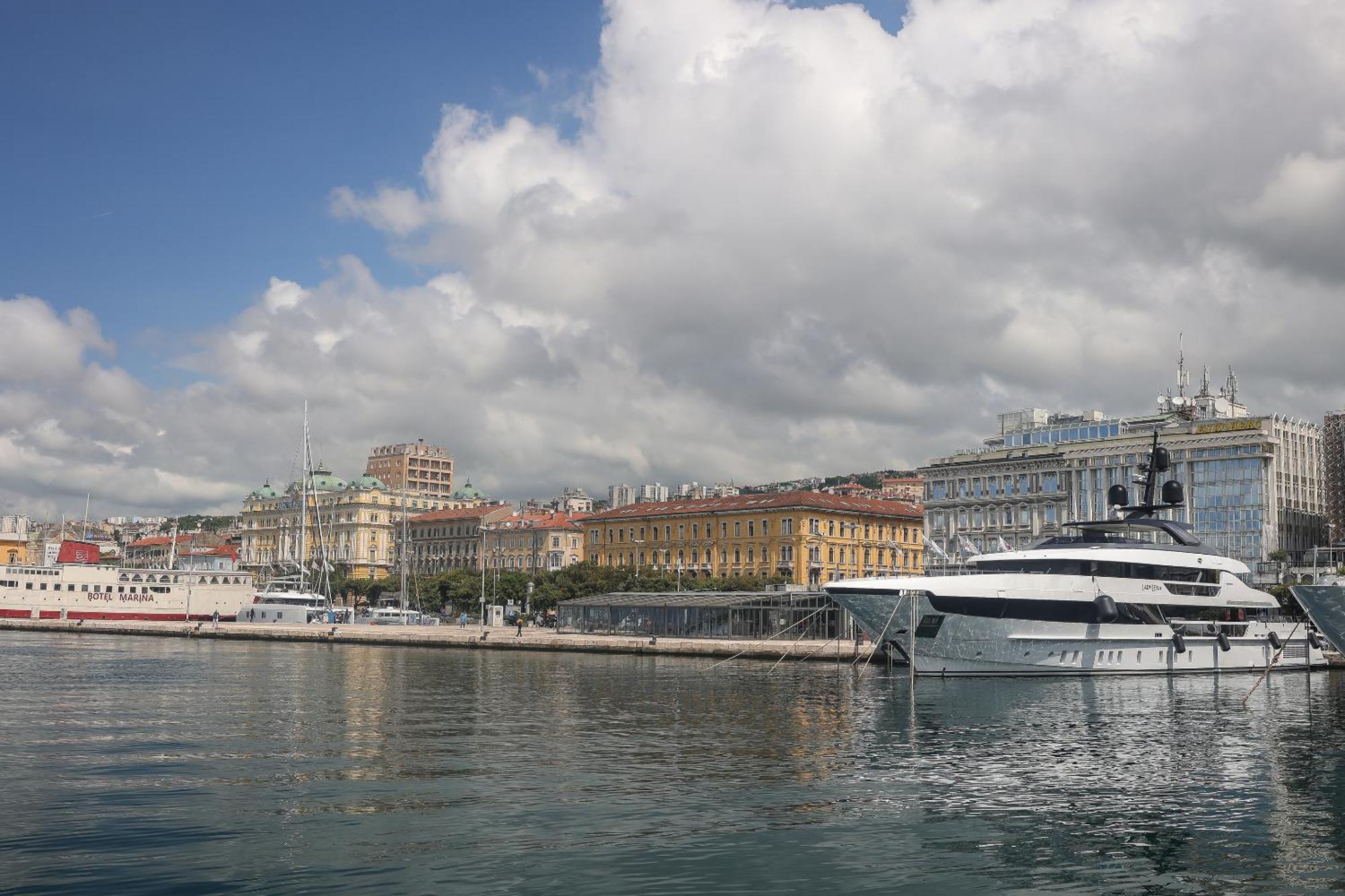 Residence Inn Rijeka Luaran gambar